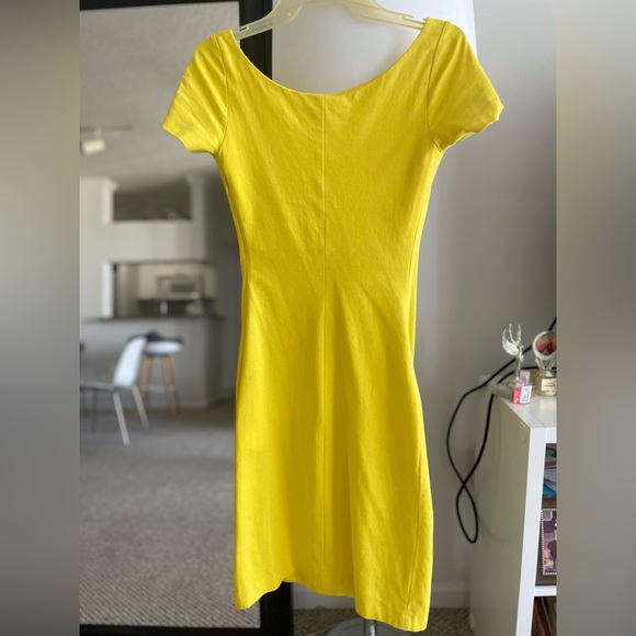 Elegant versus dress, used each time, good condition. 100% original. Us size 2. - Picture 2 of 5
